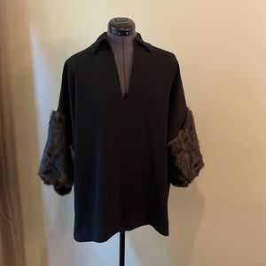 Zara oversized v-neck blouse with faux fur cuffs. Black size Small